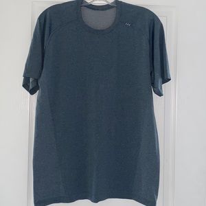 Men’s lululemon shirt